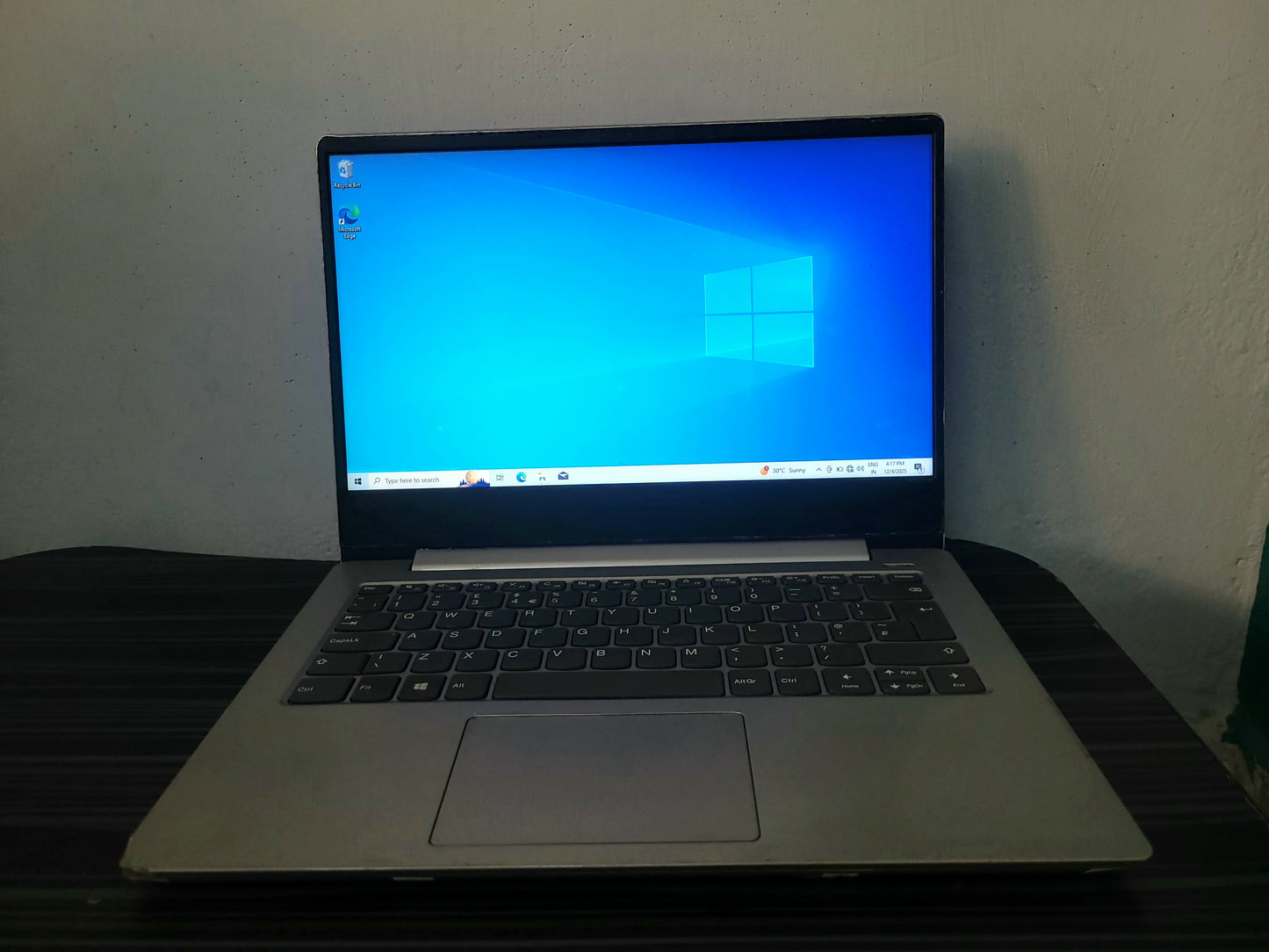 Lenovo/IBM IdeaPad 300 Series 330S-14IKB /14 Inch /4 GB RAM/128GB SSD
